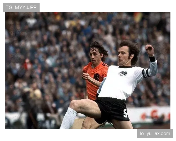 沉着的清道夫与优雅的统帅：重温足球皇帝贝肯鲍尔的防守艺术