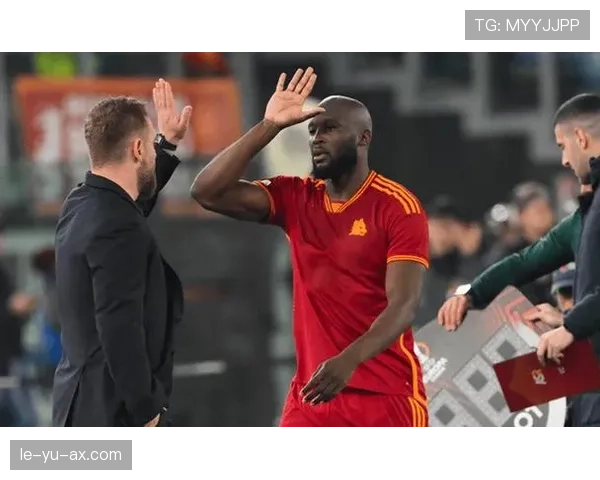 莱切锋线爆发助球队豪取连胜，状态回暖引关注