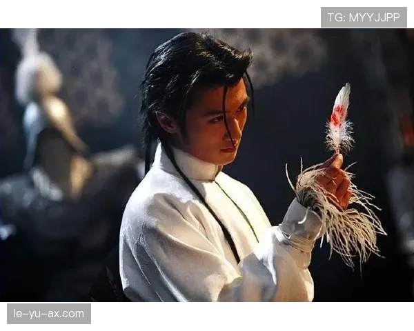 如果把张志磊丢进娱乐圈，他大概就是赛场像怪兽、私下钱包厚到让人怀疑人生的那种