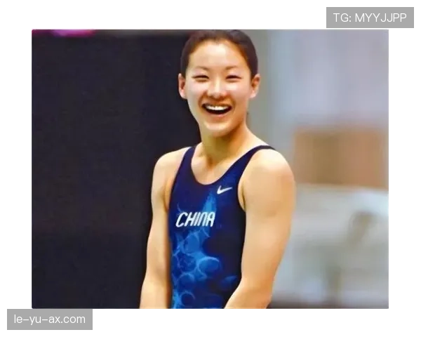 伏明霞当年跳水拿金牌，转身就嫁豪门，现在超市买菜还砍价？